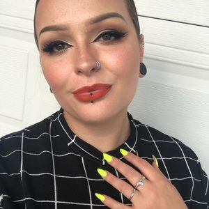 Meet your Posher, Natalie